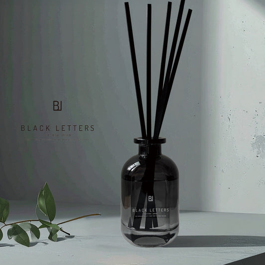 10月1日リニューアル新発売|BLACKLETTERSリードディフューザーで楽しむ上質なルームフレグランス